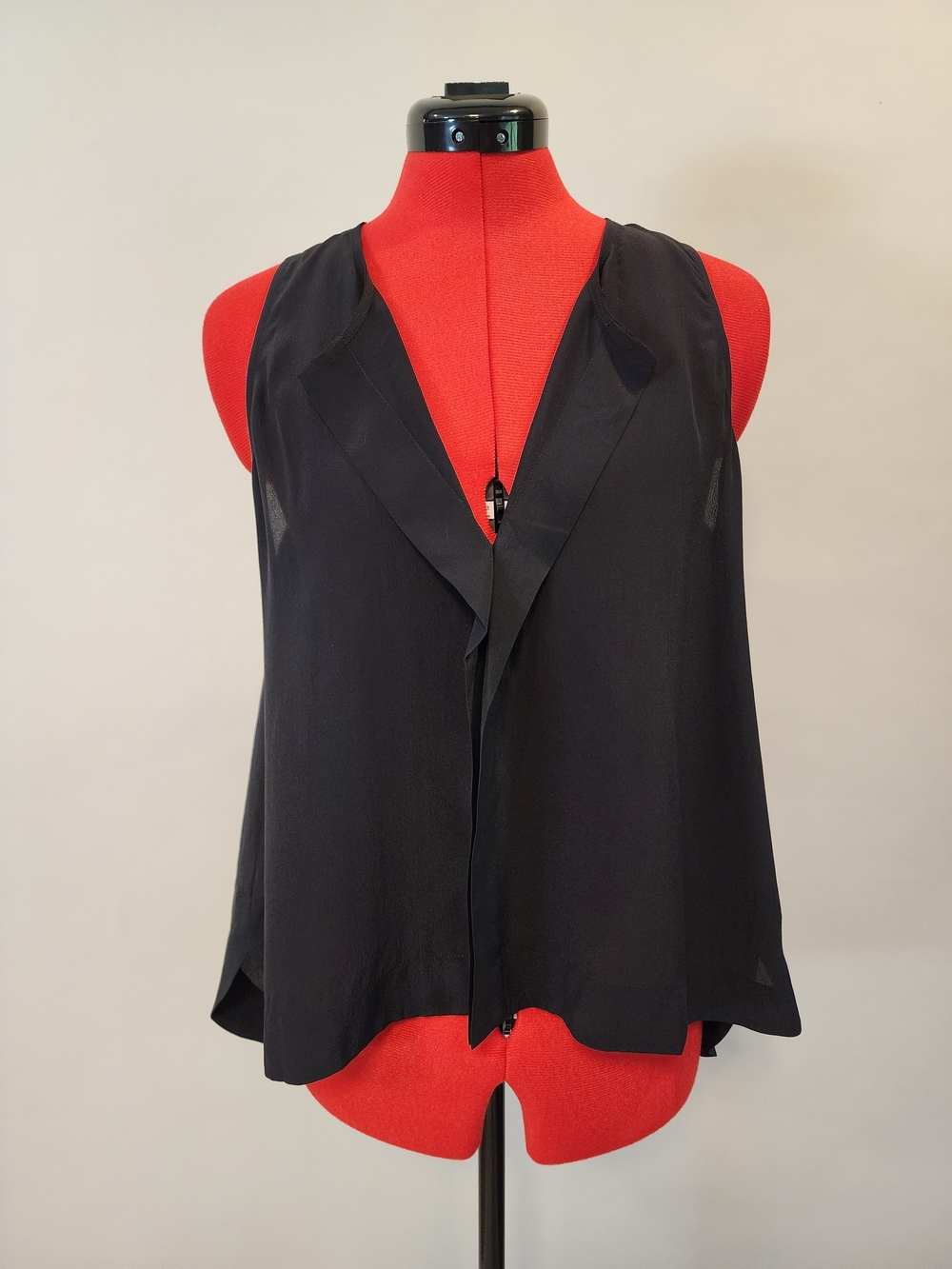 Alice + Olivia 100% Silk Black Sleeveless V-Neck Draped Camisole